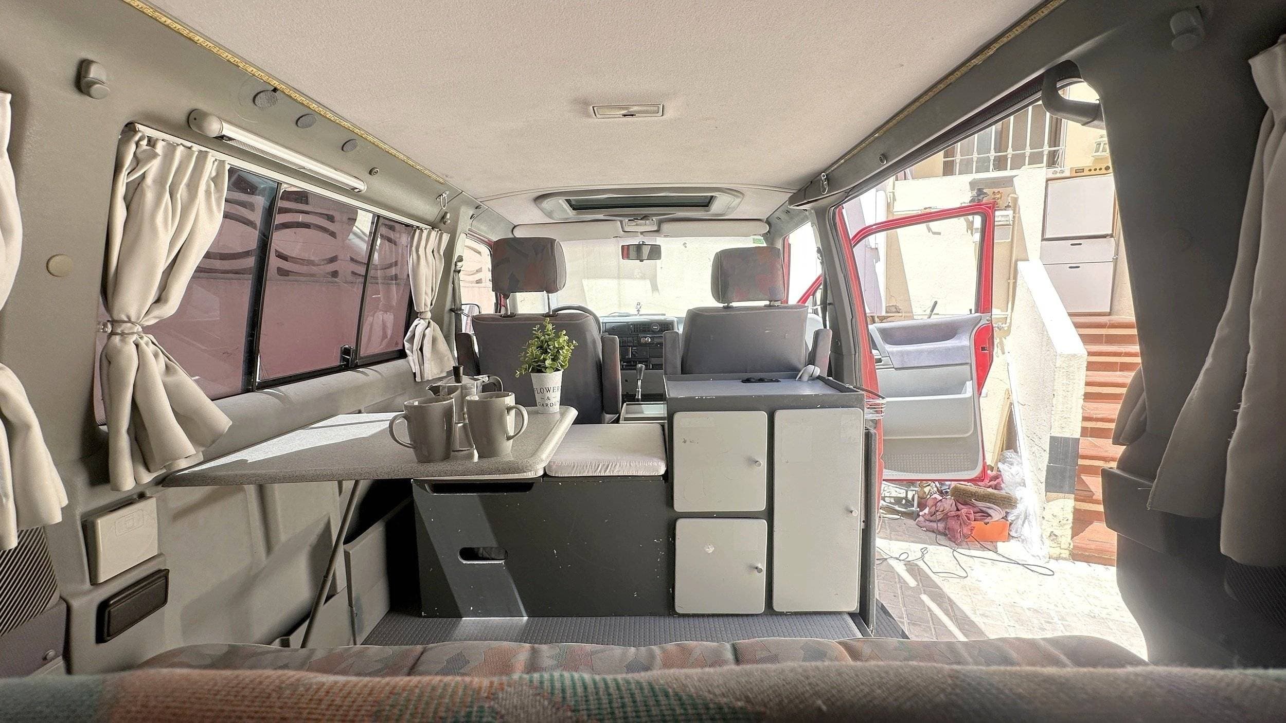 Volkswagen T4 2.4D (94)